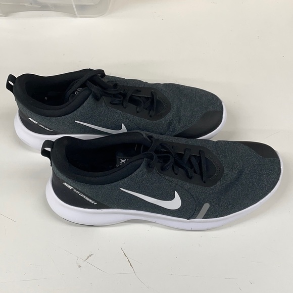 Nike Shoes - Nike Women's Athletic Shoes Used (D20)